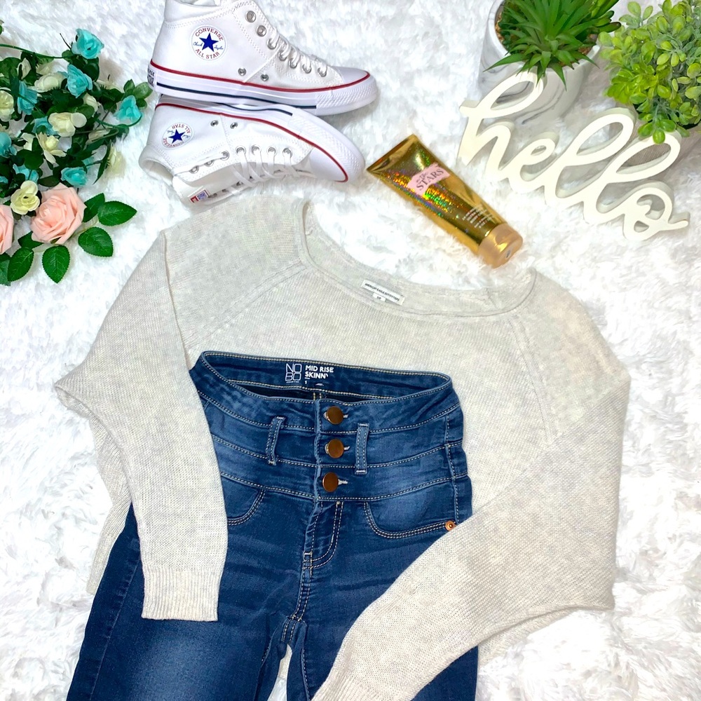American Eagle Outfitters Cream Colored Sweater